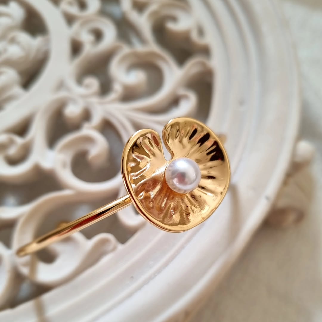 بنگل گل نیلوفری مرواریددار