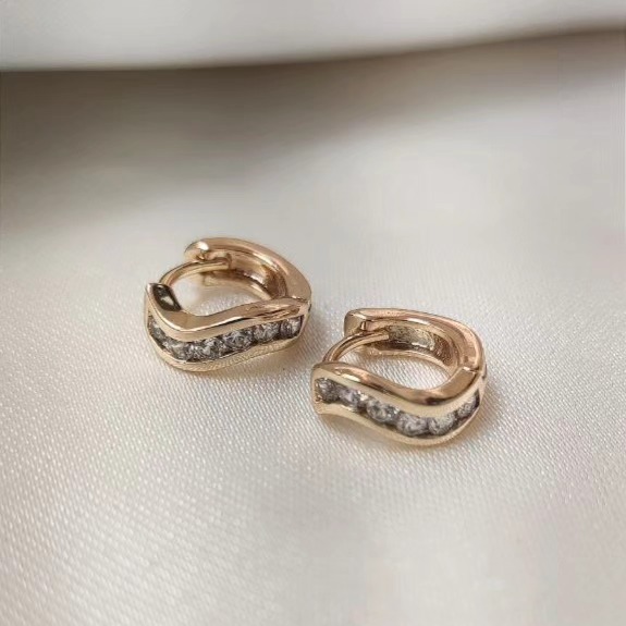 گوشواره باز هم برند ژوپینگ